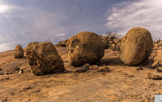 Granitbrocken auf Granitberg, Erongo-Berge