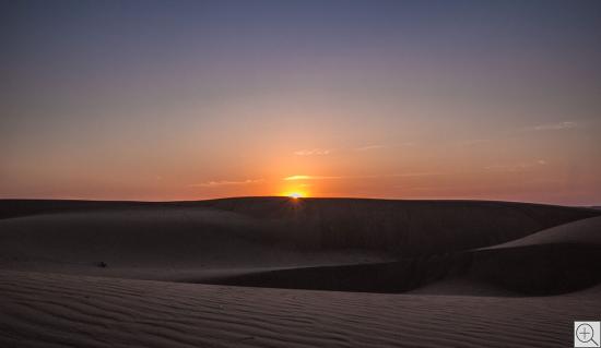 Wahiba Sands, Oman, Sonnenaufgang in der Wüste